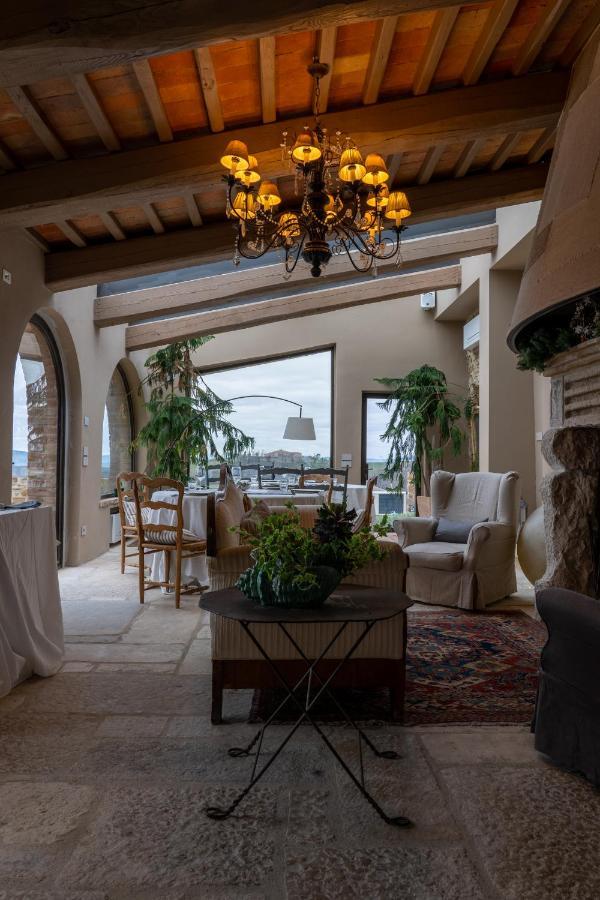 מונטלצ'ינו Agriturismo Poggio Il Castellare מראה חיצוני תמונה