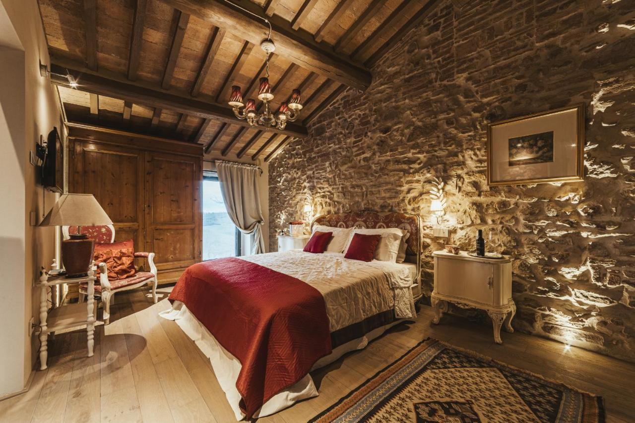 מונטלצ'ינו Agriturismo Poggio Il Castellare מראה חיצוני תמונה