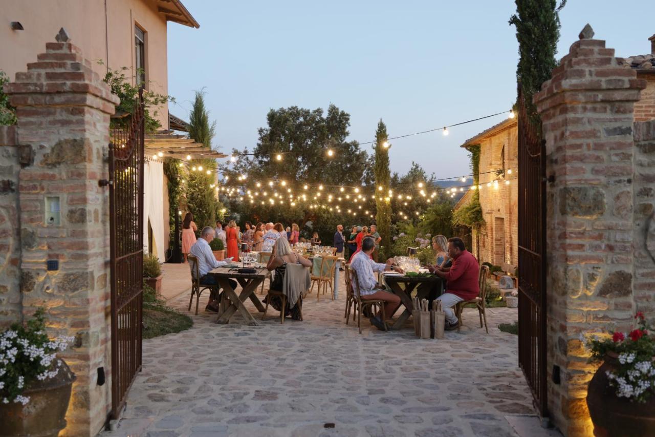 מונטלצ'ינו Agriturismo Poggio Il Castellare מראה חיצוני תמונה