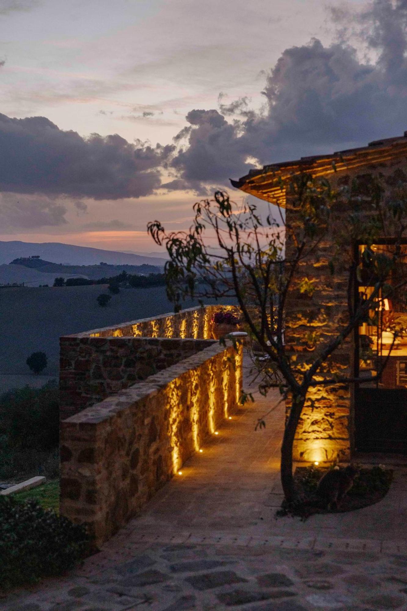 מונטלצ'ינו Agriturismo Poggio Il Castellare מראה חיצוני תמונה