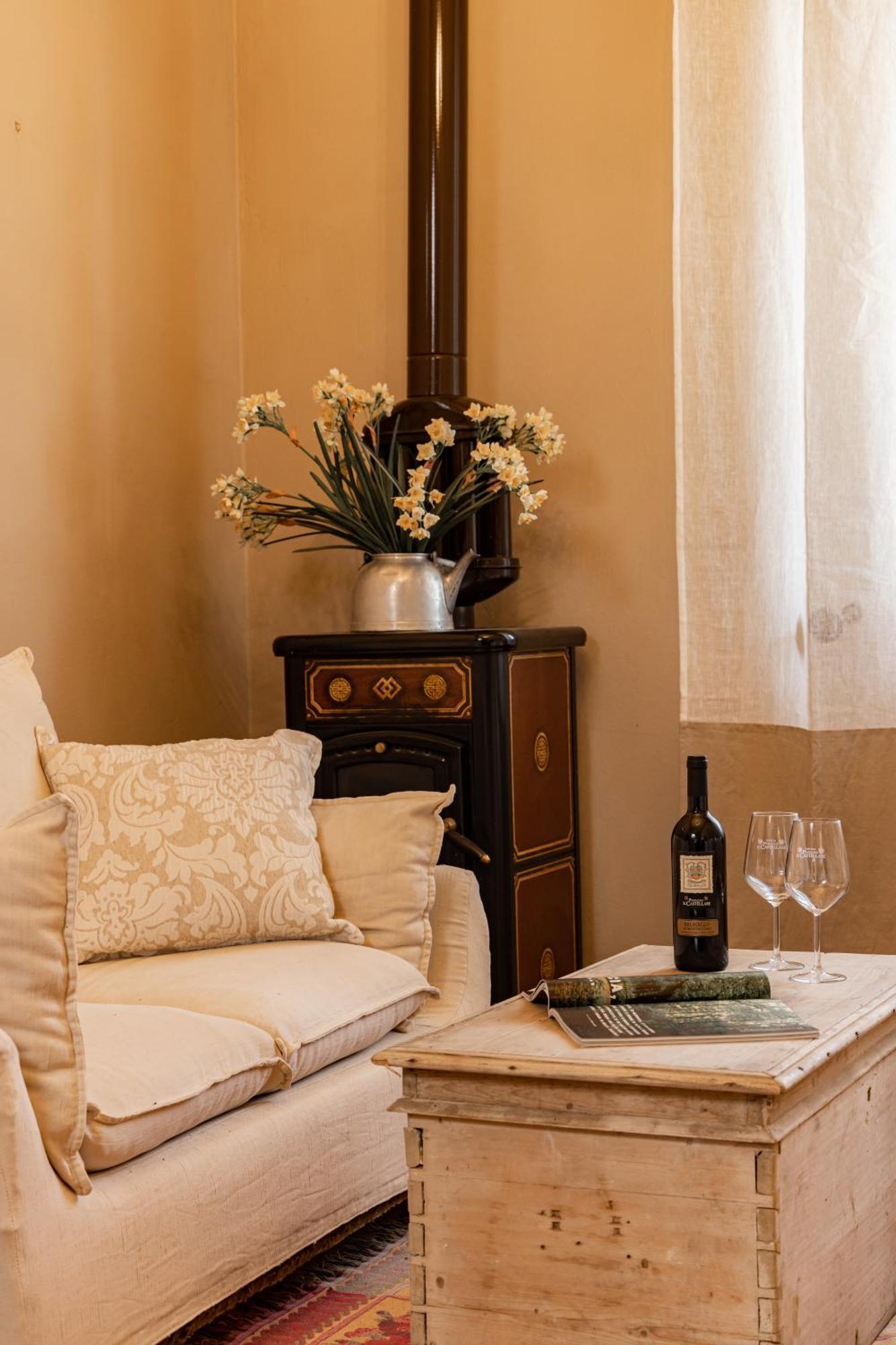 מונטלצ'ינו Agriturismo Poggio Il Castellare מראה חיצוני תמונה